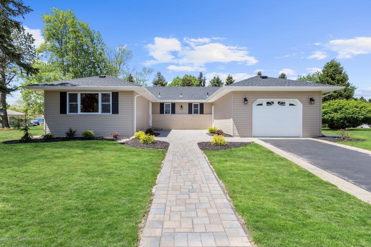 17 Nevis Court - Photo 1
