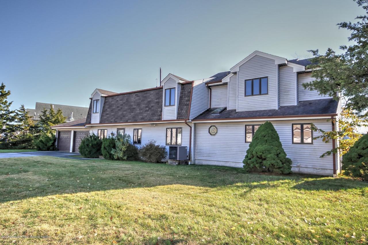 52 Amherst Drive - Photo 1