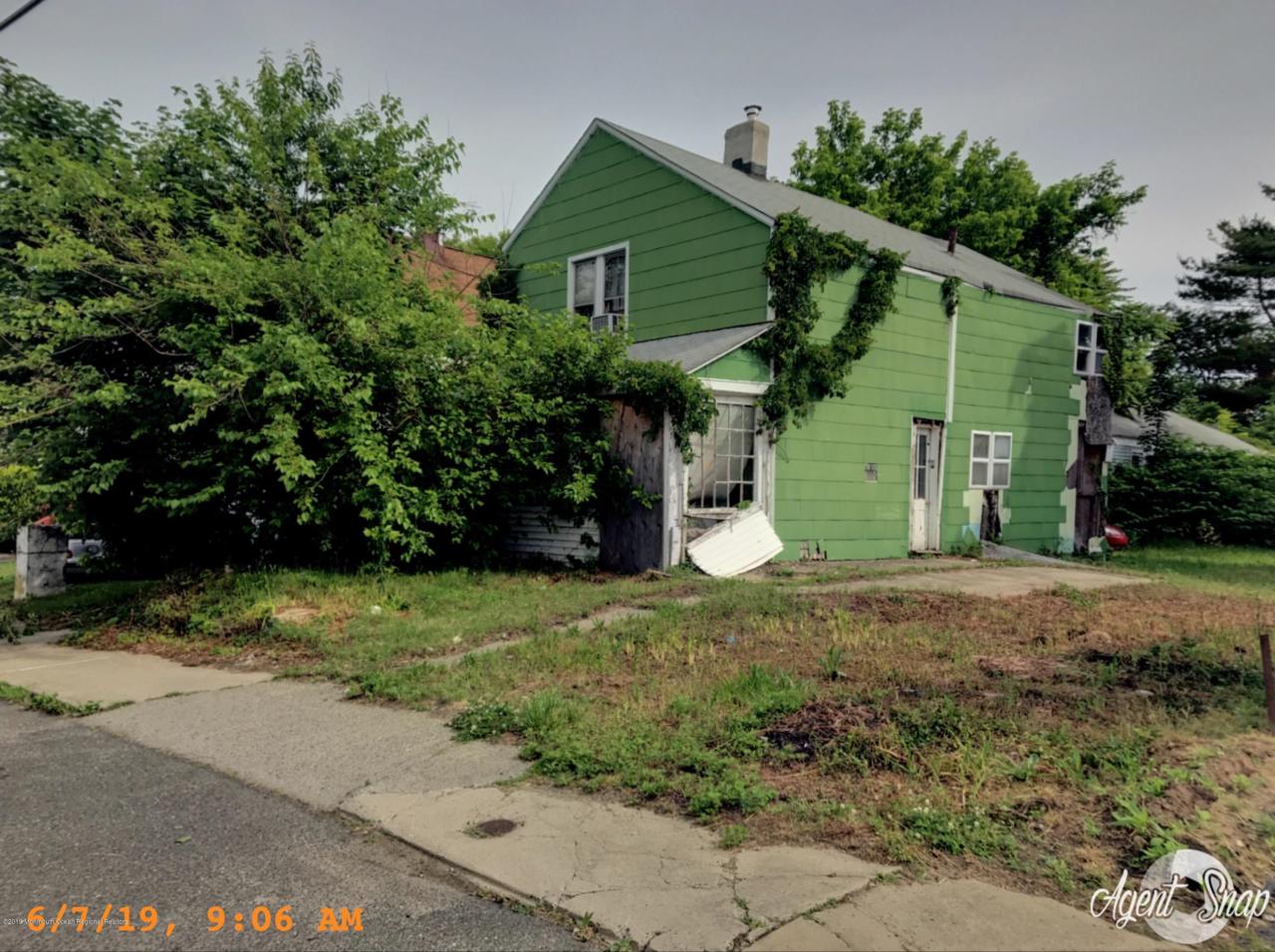 395 Spring Street - Photo 1