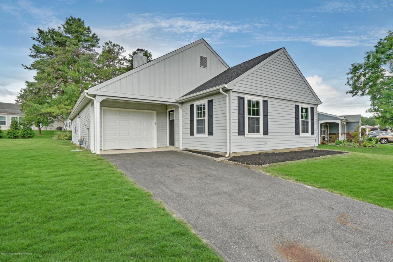 13 Banbury Avenue - Photo 1