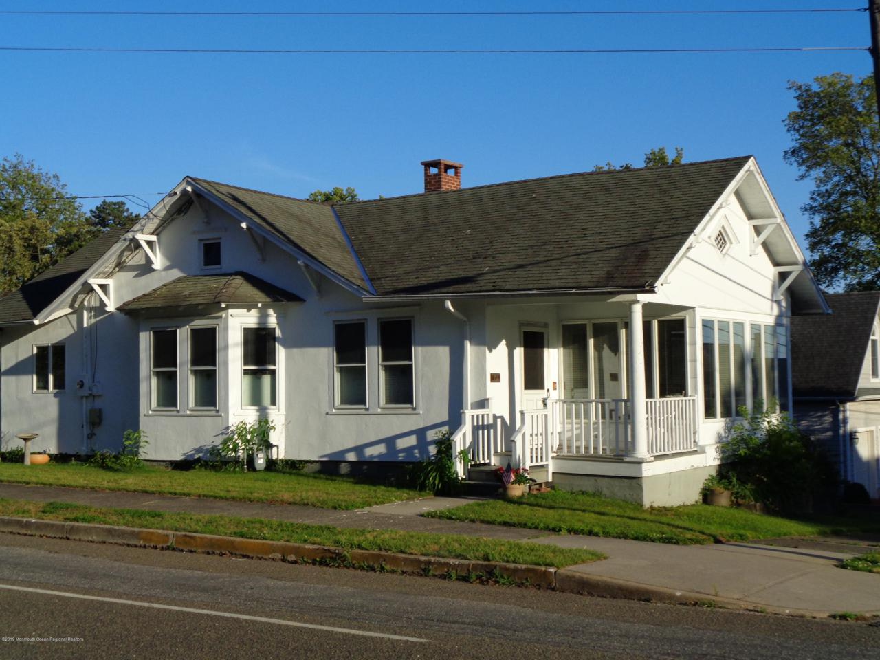 22 Maple Avenue - Photo 1