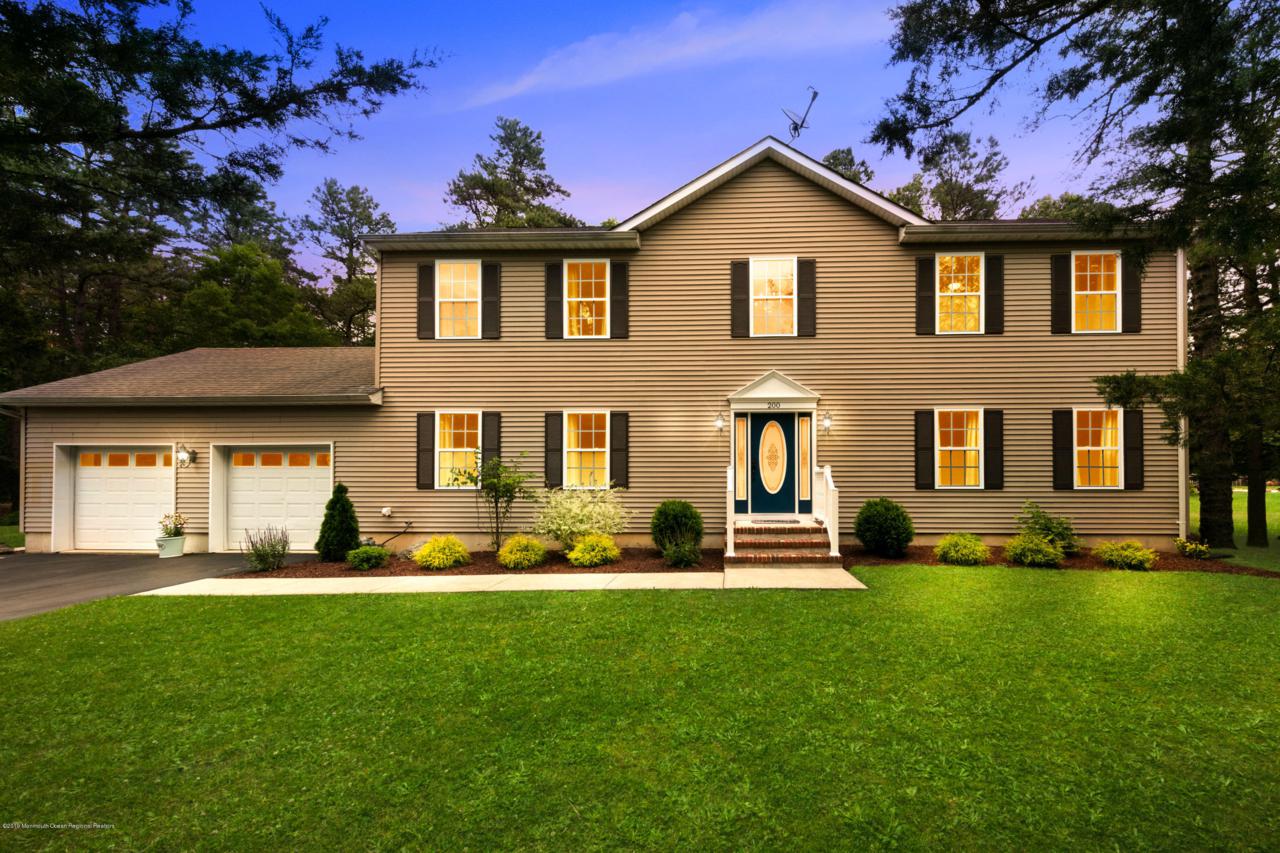 200 Cox Avenue - Photo 1