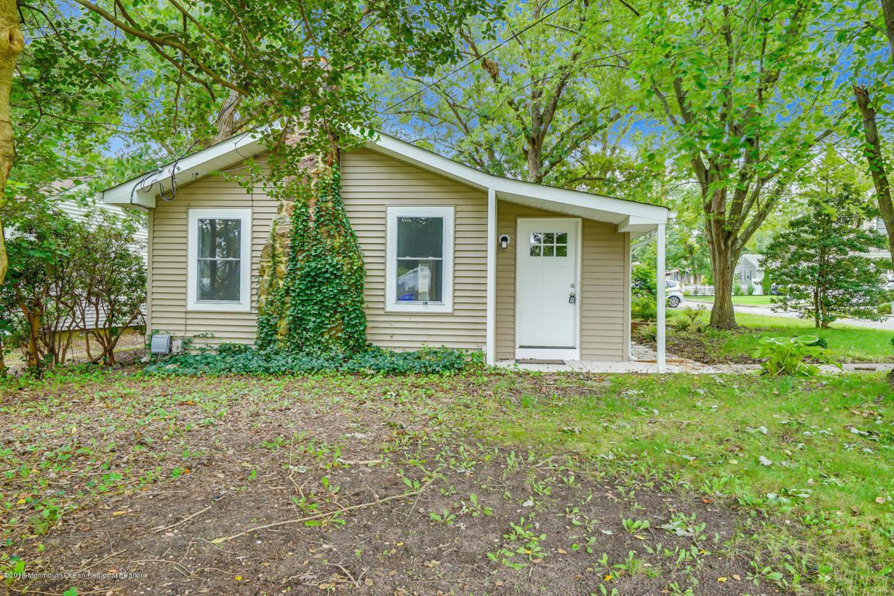 185 Cleveland Court - Photo 1