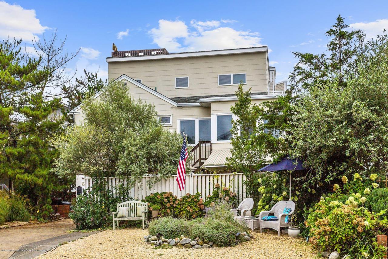 609 Atlantic Avenue - Photo 1