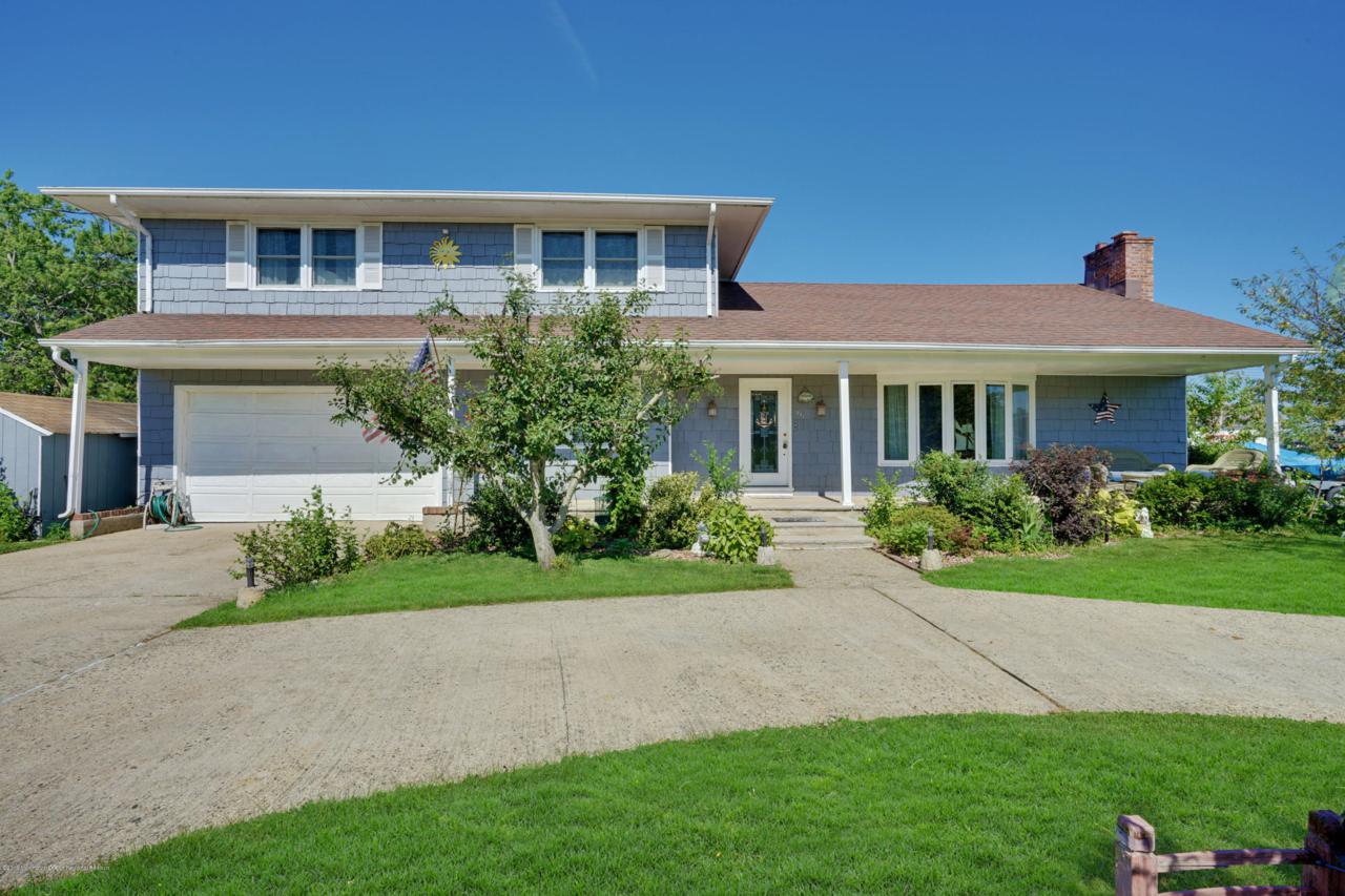 1041 Bayview Avenue - Photo 1