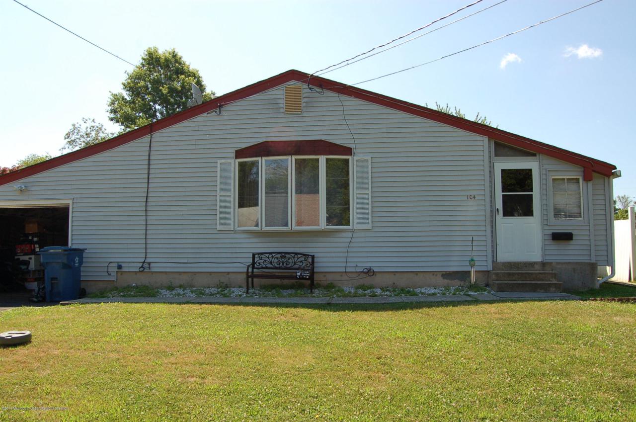 104 Boulevard - Photo 1