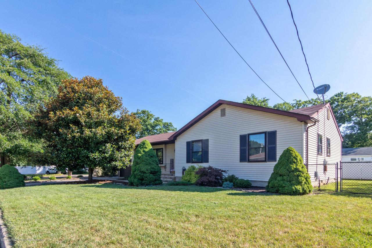 326 Madison Court - Photo 1