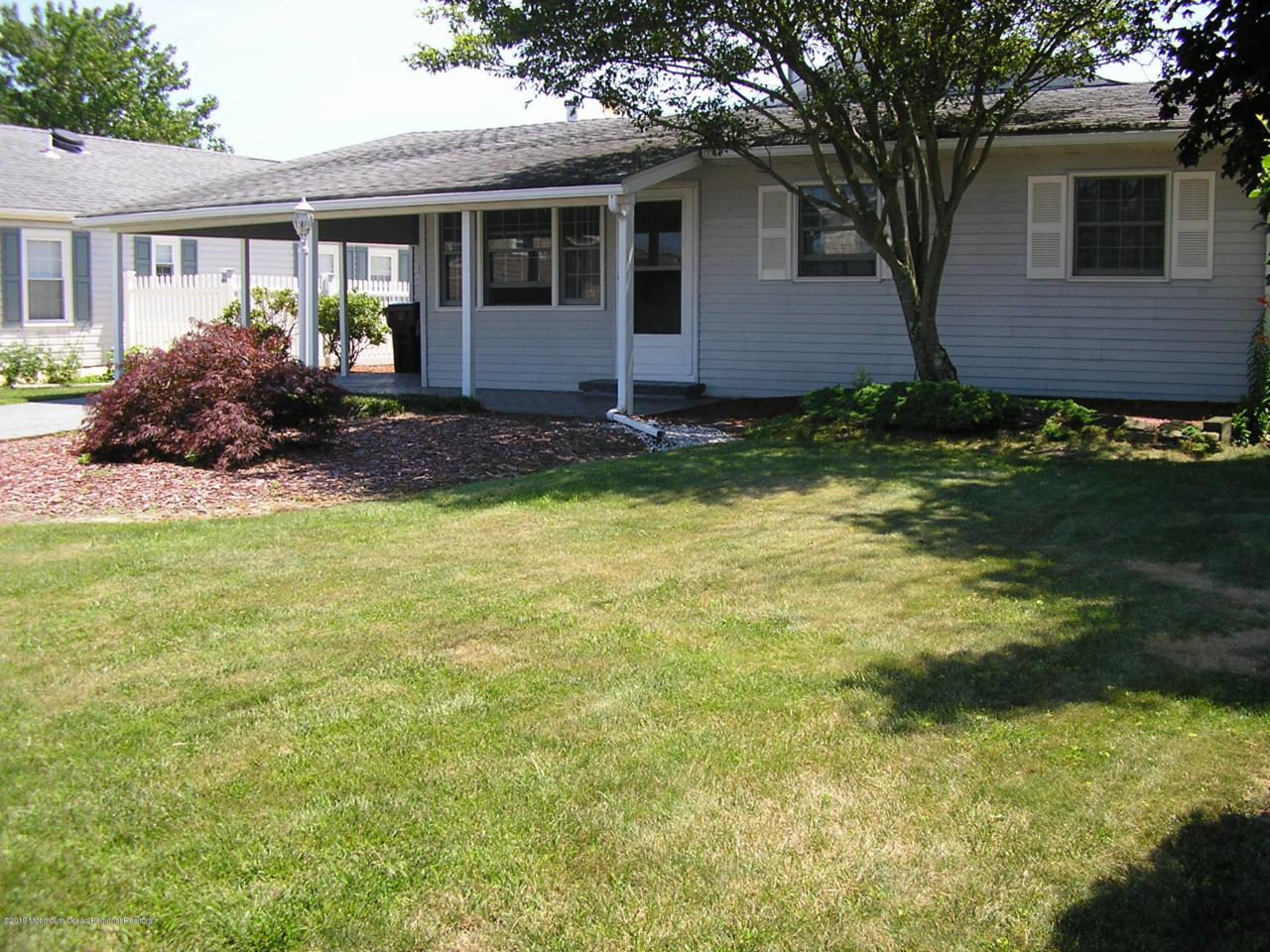 83 Ronald Avenue - Photo 1