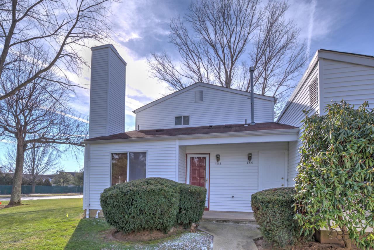 135 Greenwood Drive - Photo 1