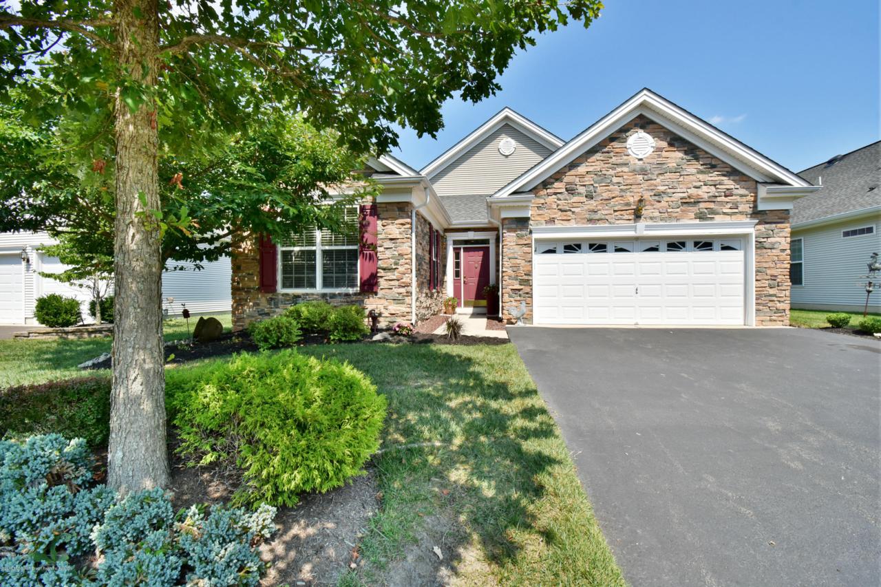18 Gables Way - Photo 1