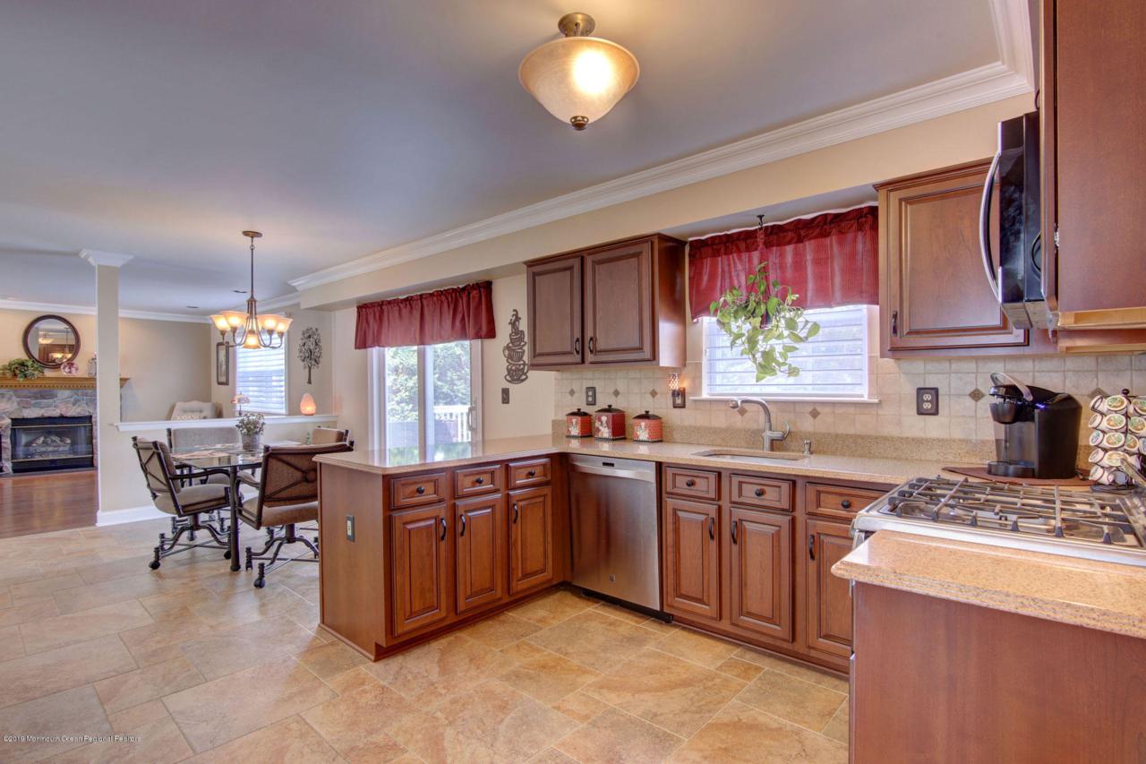 16 William Drive - Photo 1