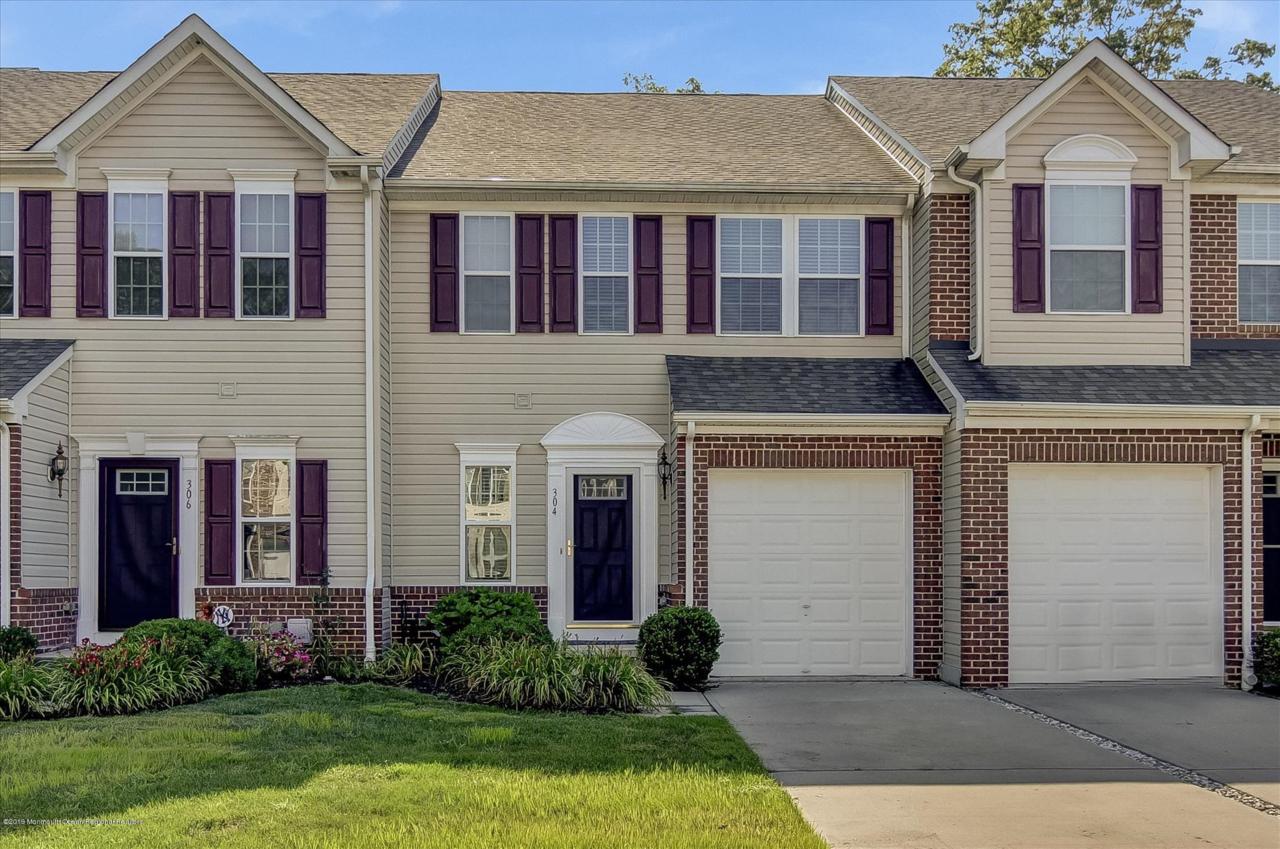 304 Joyce Court - Photo 1