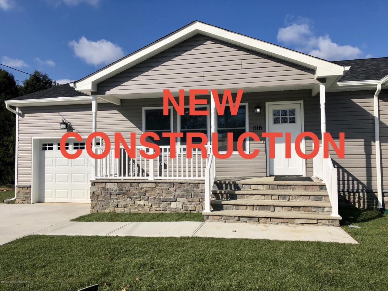 437 Briar Way - Photo 1