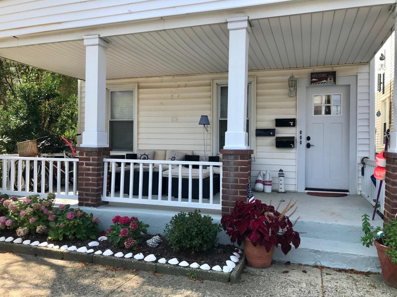 64 Heck Avenue - Photo 1