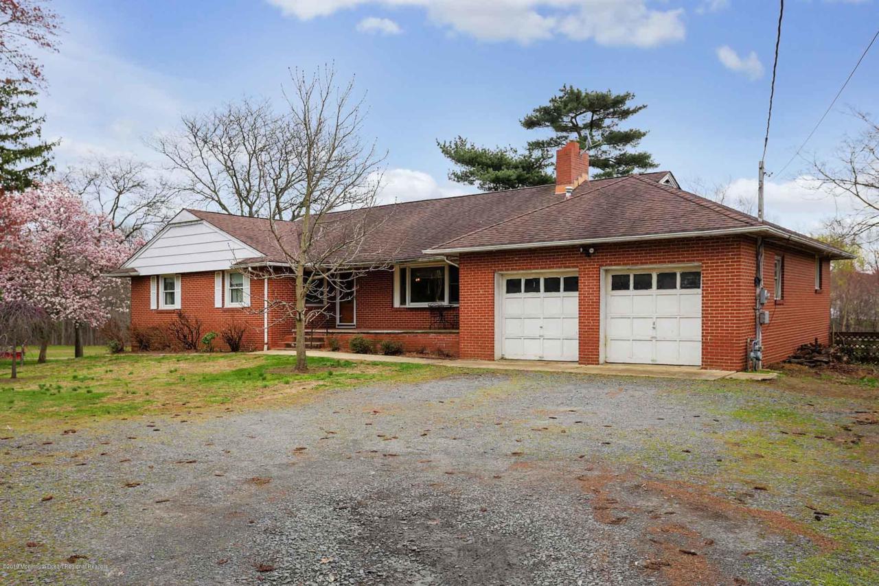 670 Lloyd Road - Photo 1