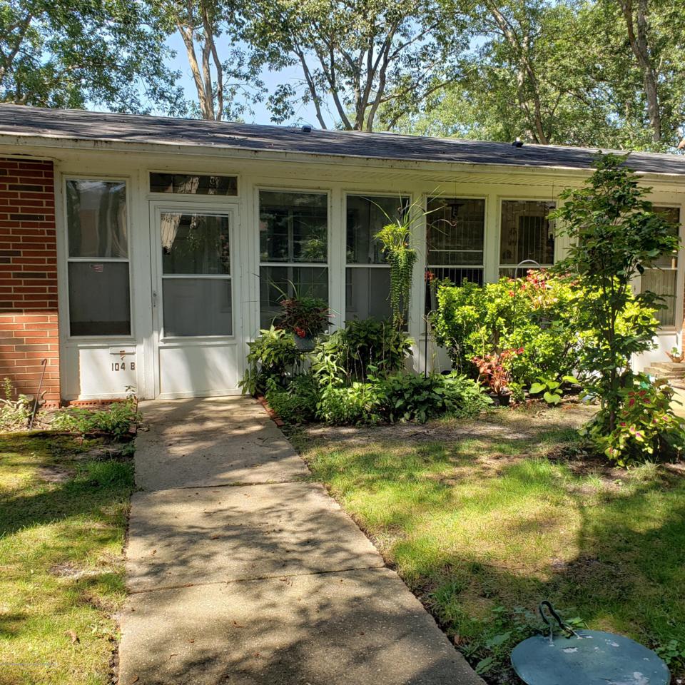 104B Edinburgh Lane - Photo 1