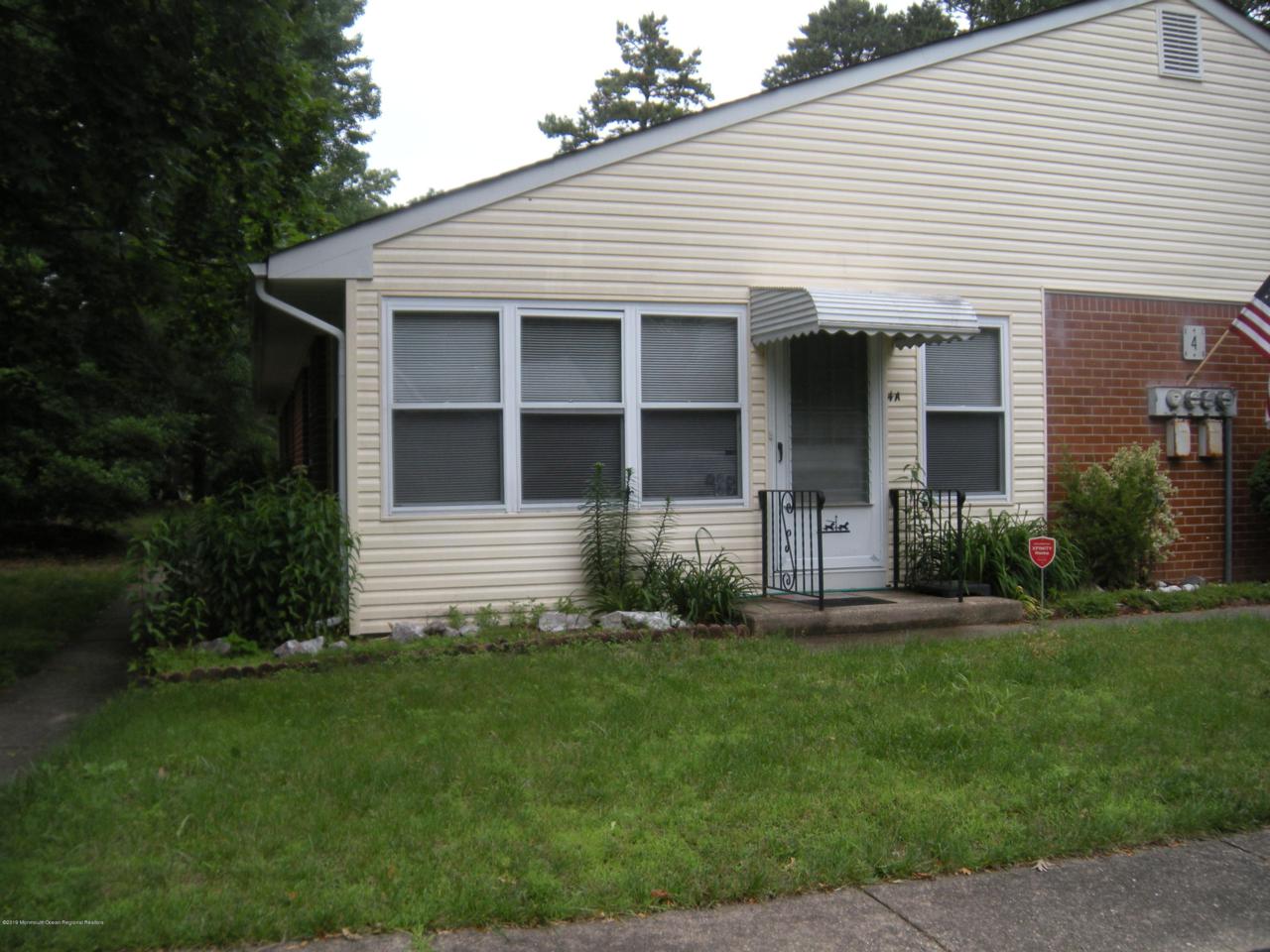 4 Snowberry Lane - Photo 1 4 Snowberry Lane - Photo 1