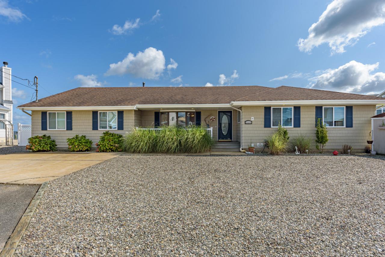 248 Fernwood Drive - Photo 1