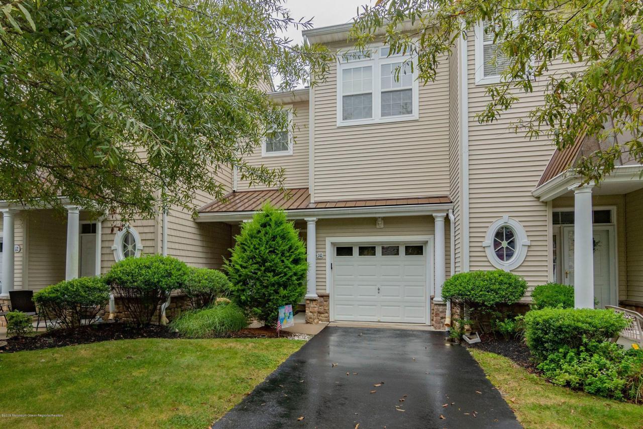 10 Bay Breeze Court - Photo 1