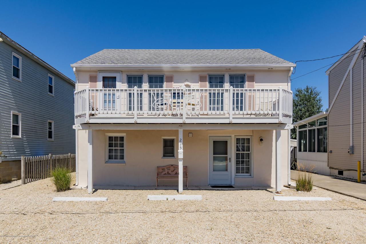 215 12th Street - Photo 1