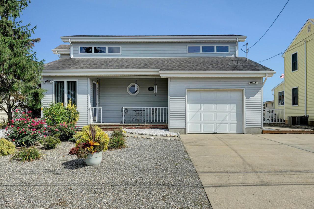 77 Archer Avenue - Photo 1