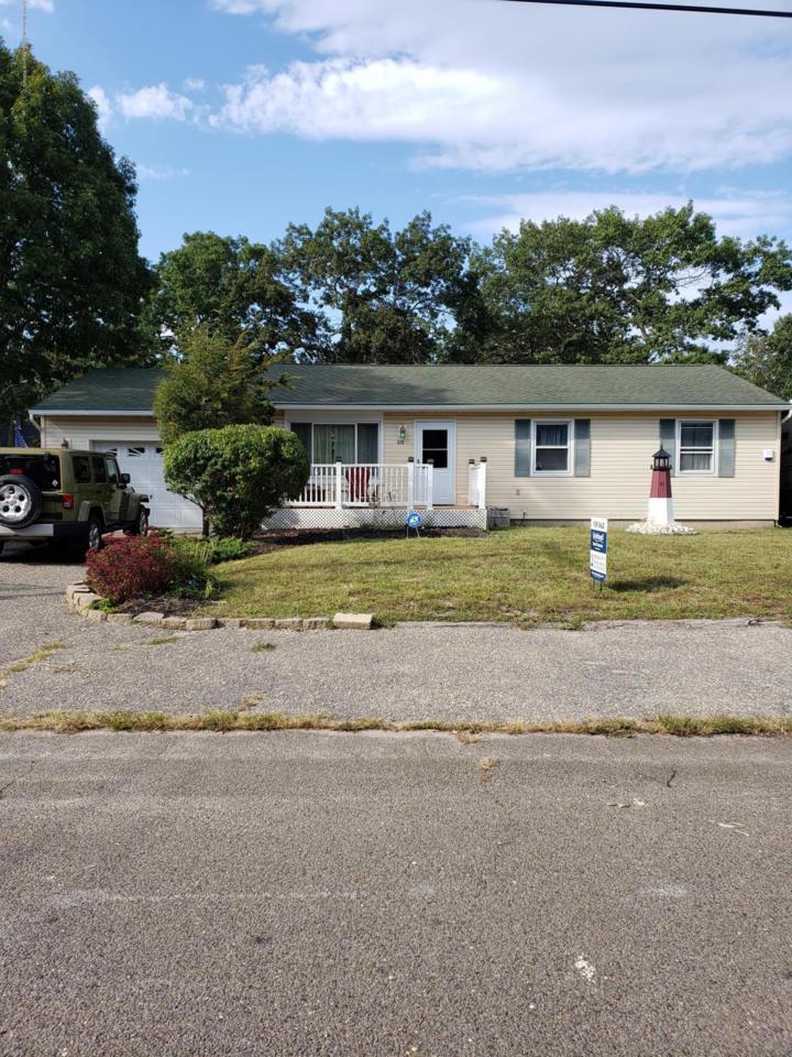 213 Lakewood Avenue - Photo 1