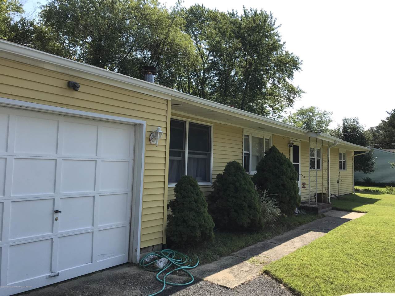 41 Carol Lane - Photo 1