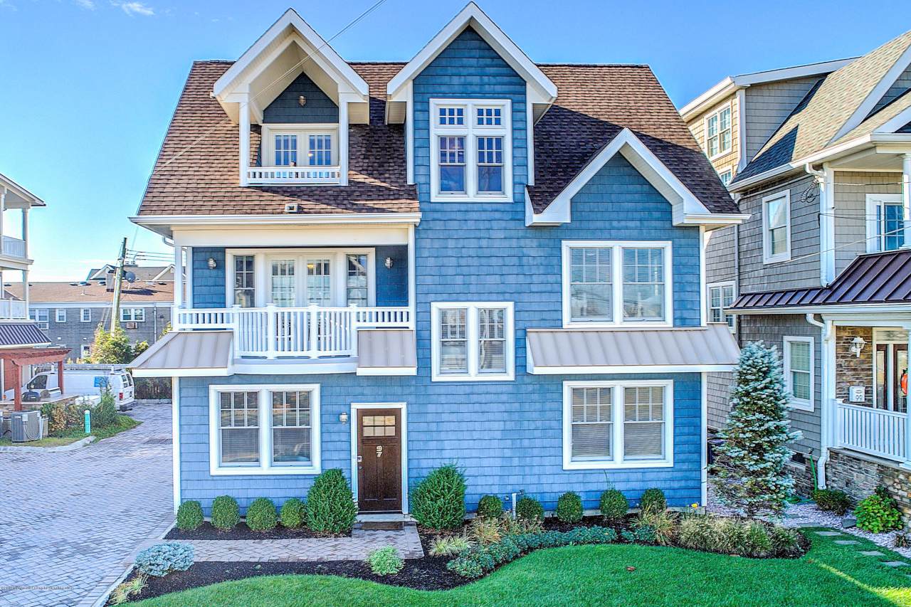 97 13th Avenue - Photo 1