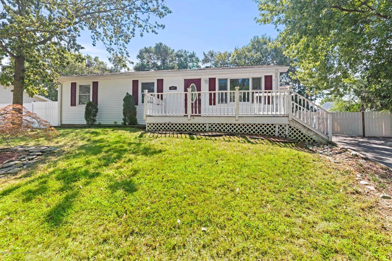 337 Neptune Drive - Photo 1