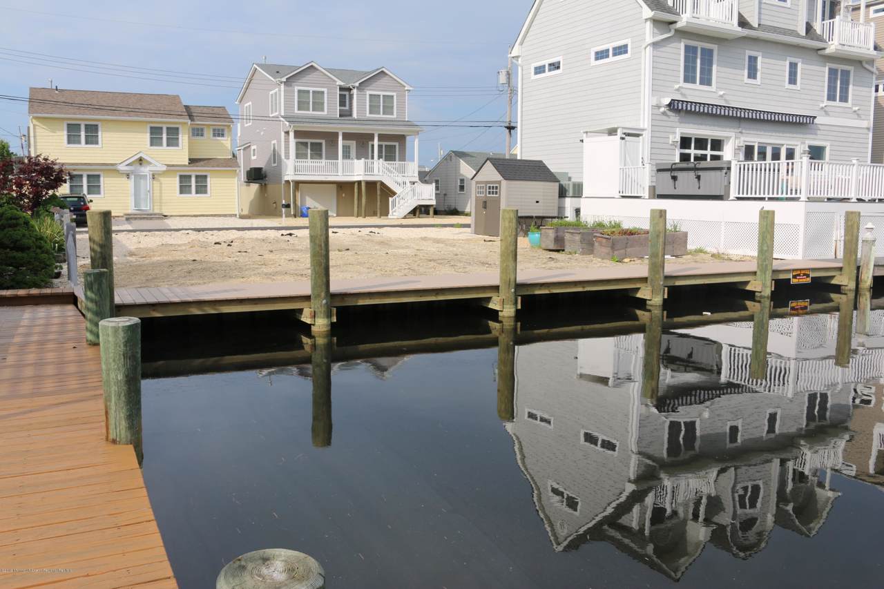 204 Lagoon Road - Photo 1