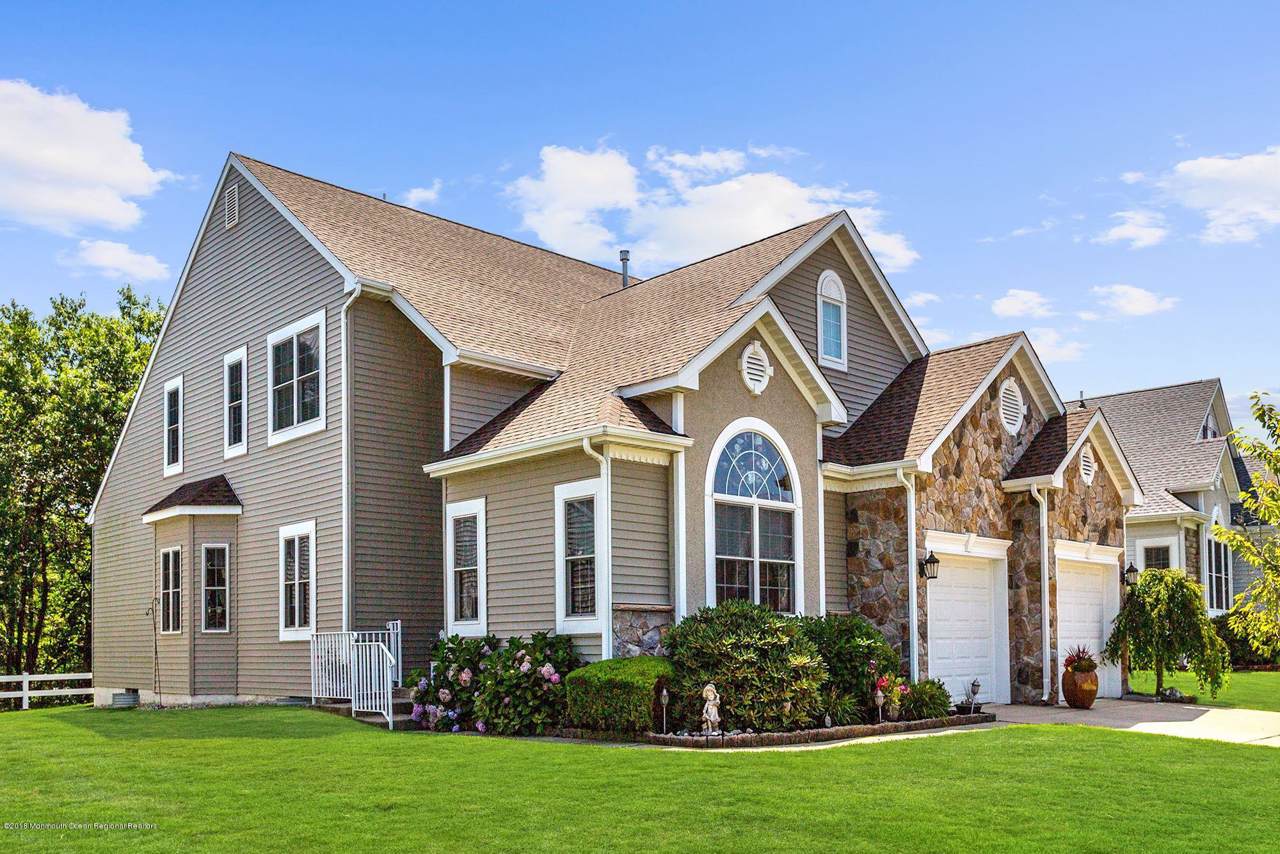 24 Spring Lake Boulevard - Photo 1
