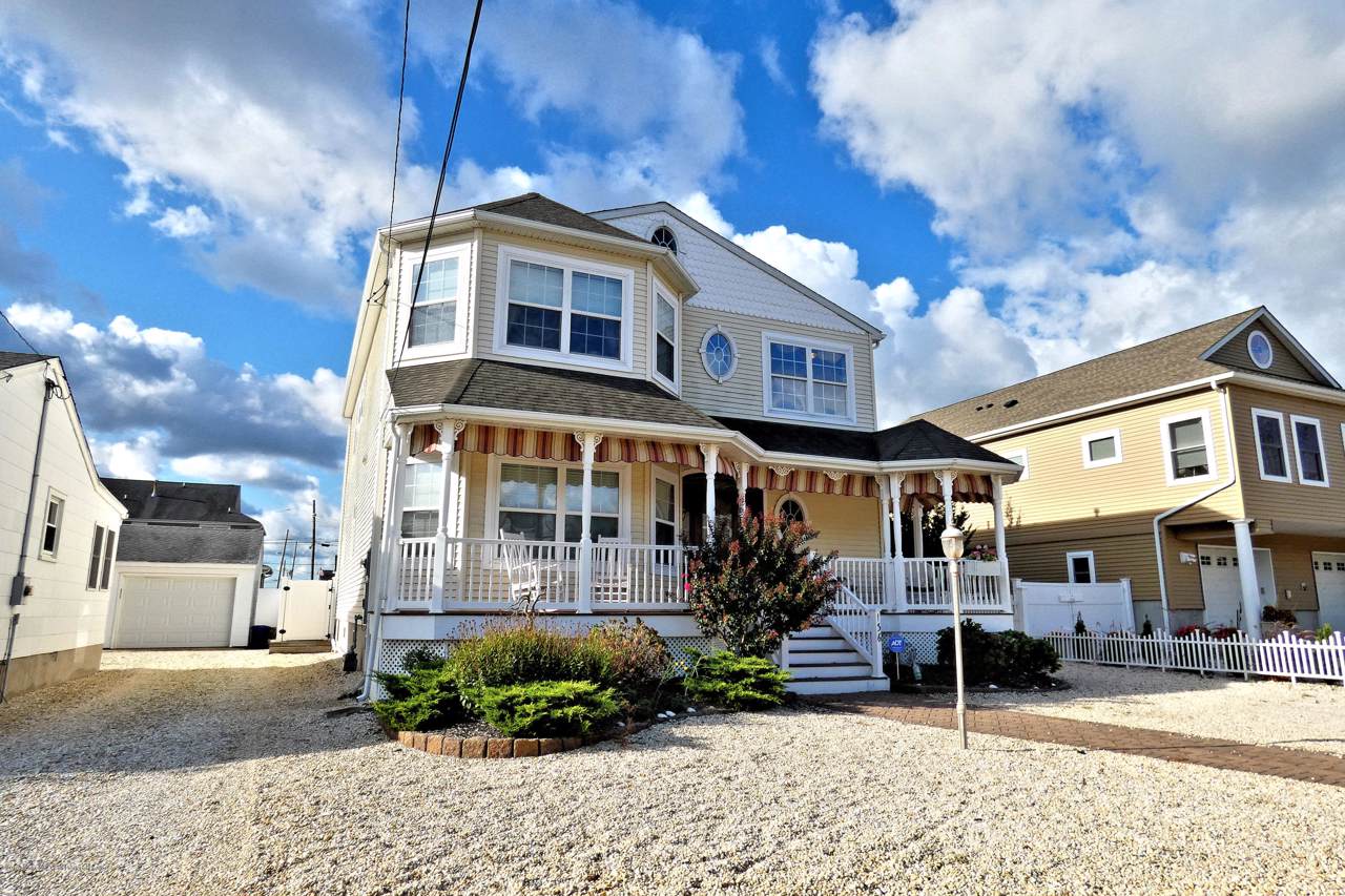 136 Newark Avenue - Photo 1