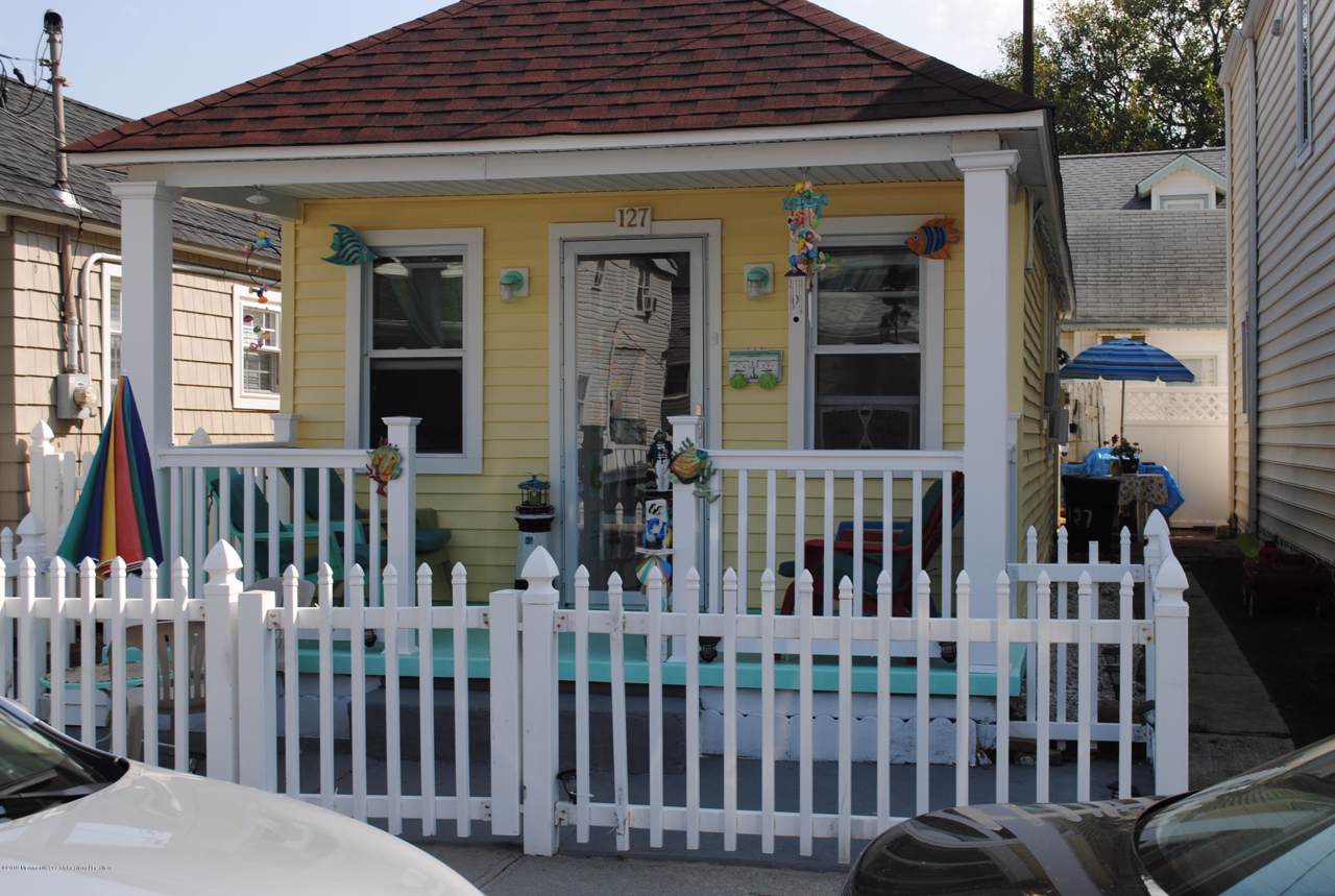 127 Newark Avenue - Photo 1