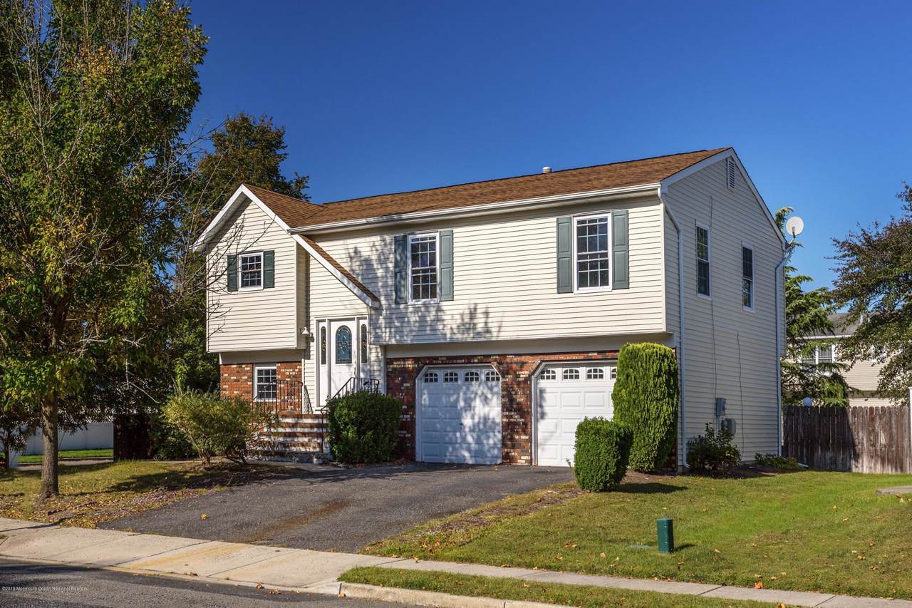 32 Hedgewood Road - Photo 1