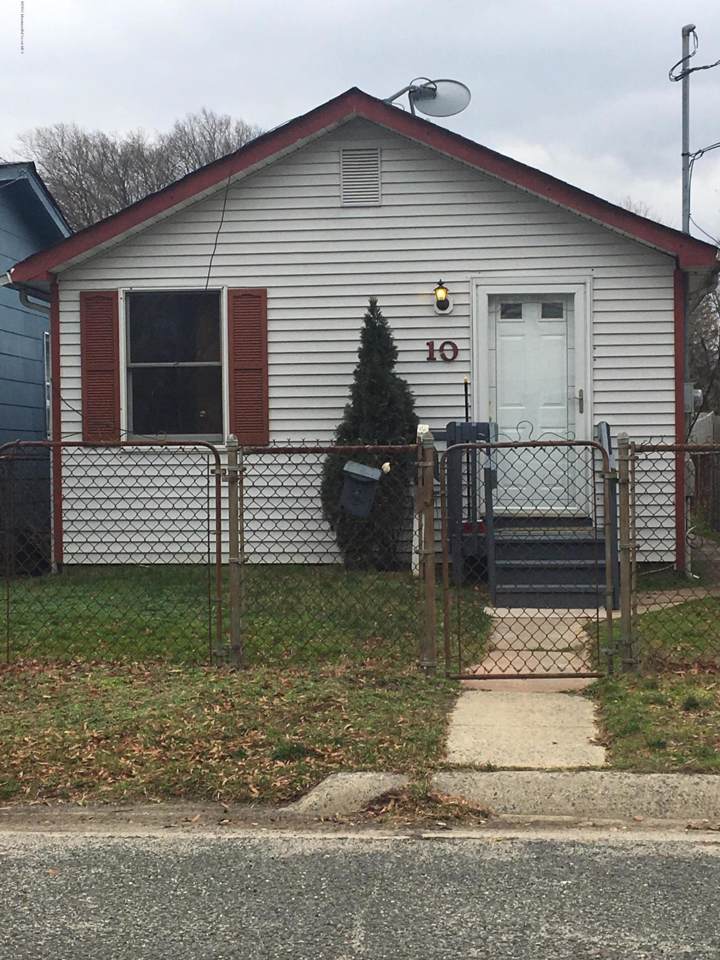 10 Sycamore Avenue - Photo 1
