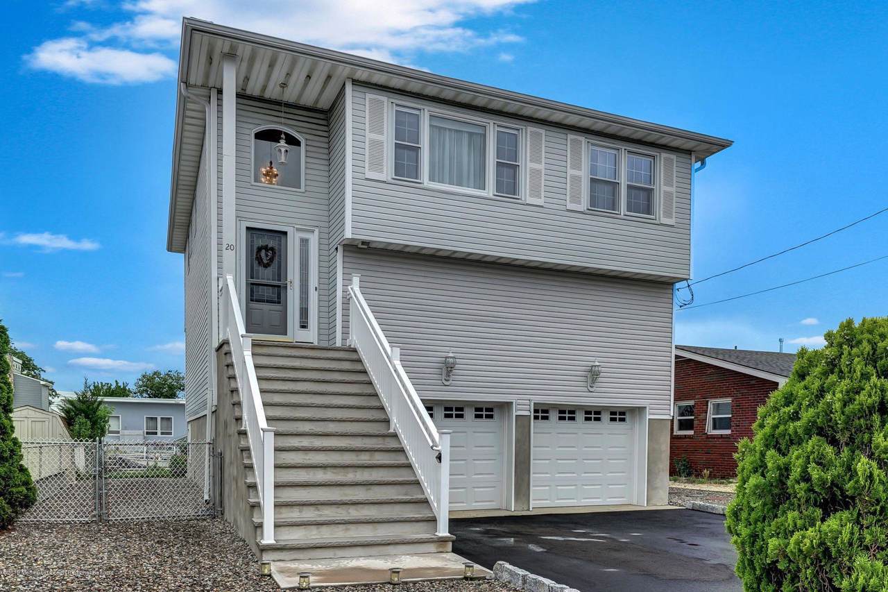 20 Lagoon Drive - Photo 1