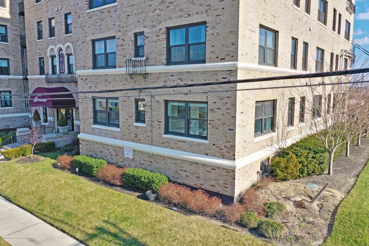 1700 Webb Street - Photo 1