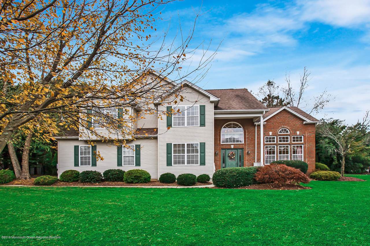 47 Woodview Drive - Photo 1