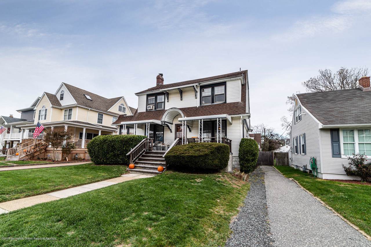 109 Parkway - Photo 1