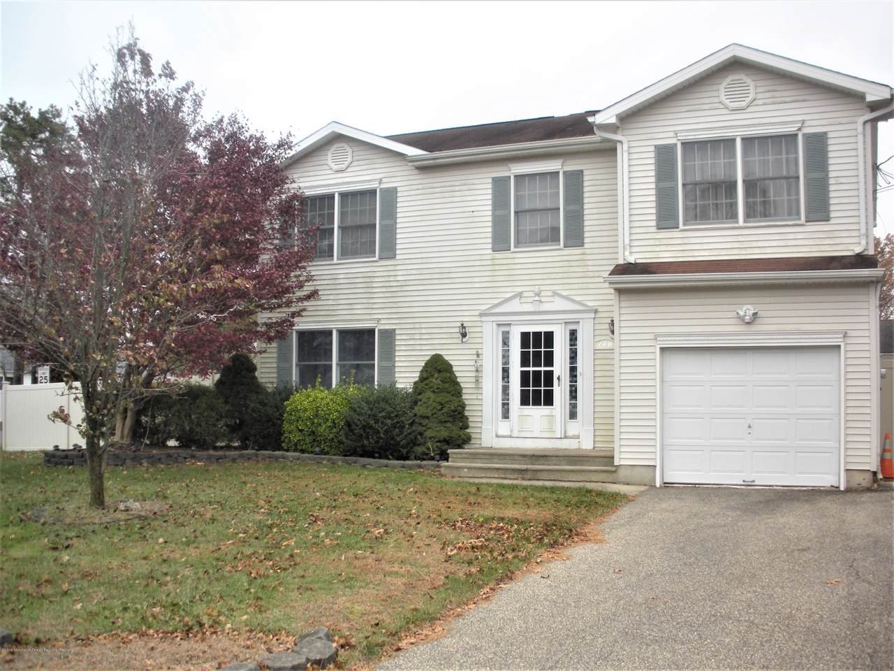 740 Lawrence Avenue - Photo 1 740 Lawrence Avenue - Photo 1