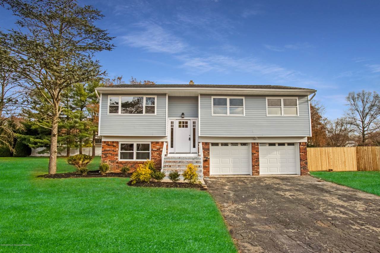 764 Williamsburg Drive - Photo 1