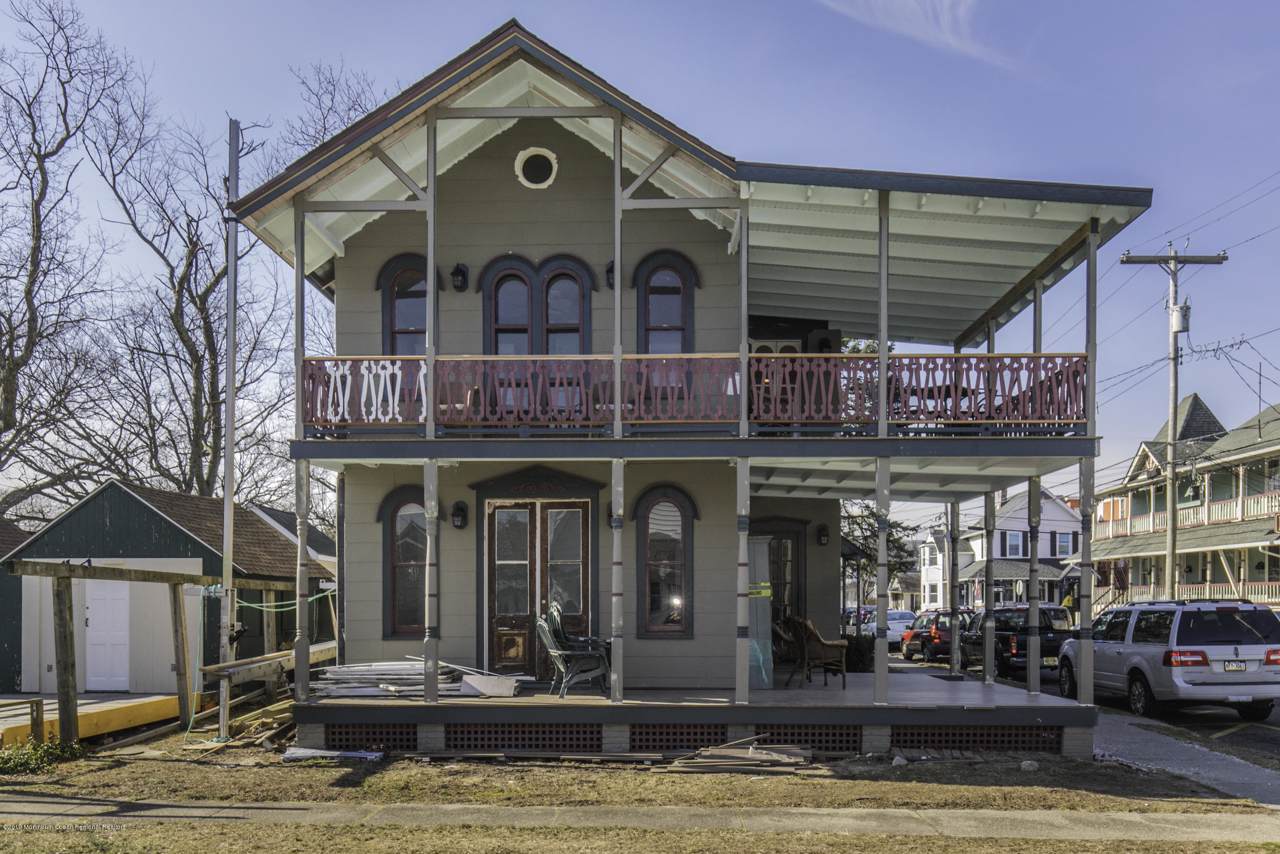 14 New York Avenue - Photo 1