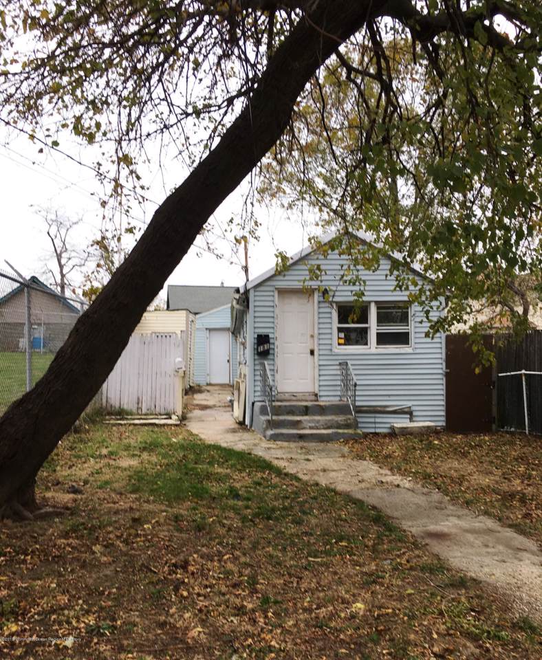 181 Center Avenue - Photo 1
