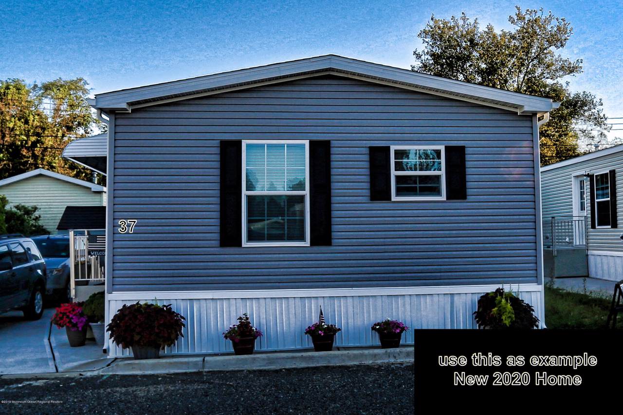 37 Monique Court - Photo 1