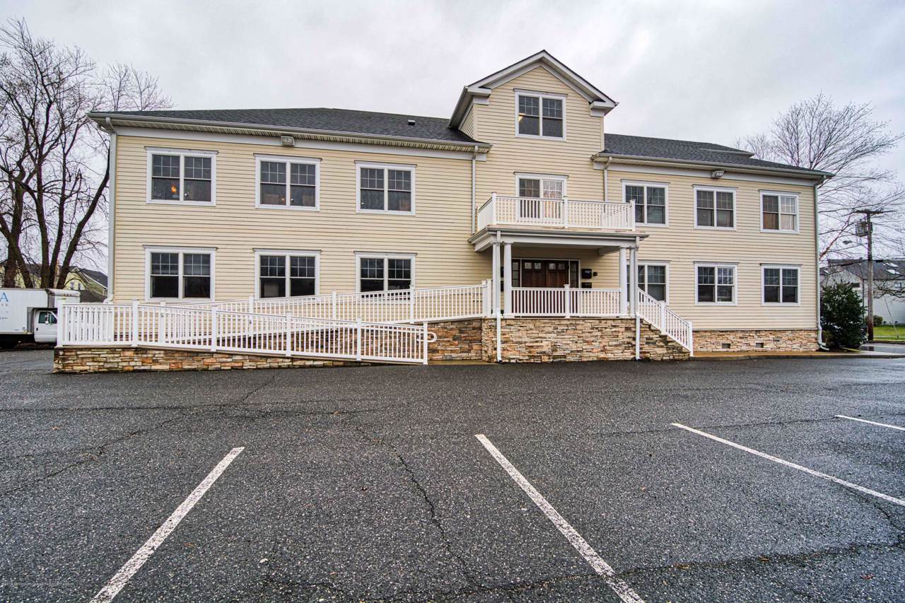14 Bridgewaters Drive - Photo 1