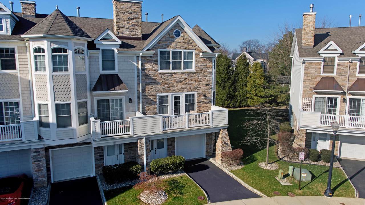 206 Villa Drive - Photo 1