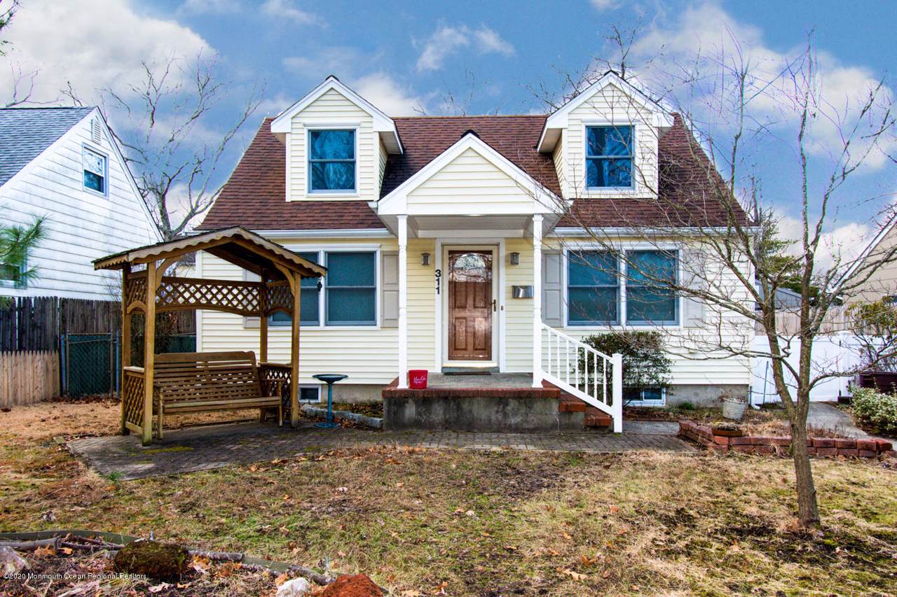 311 Barton Avenue - Photo 1