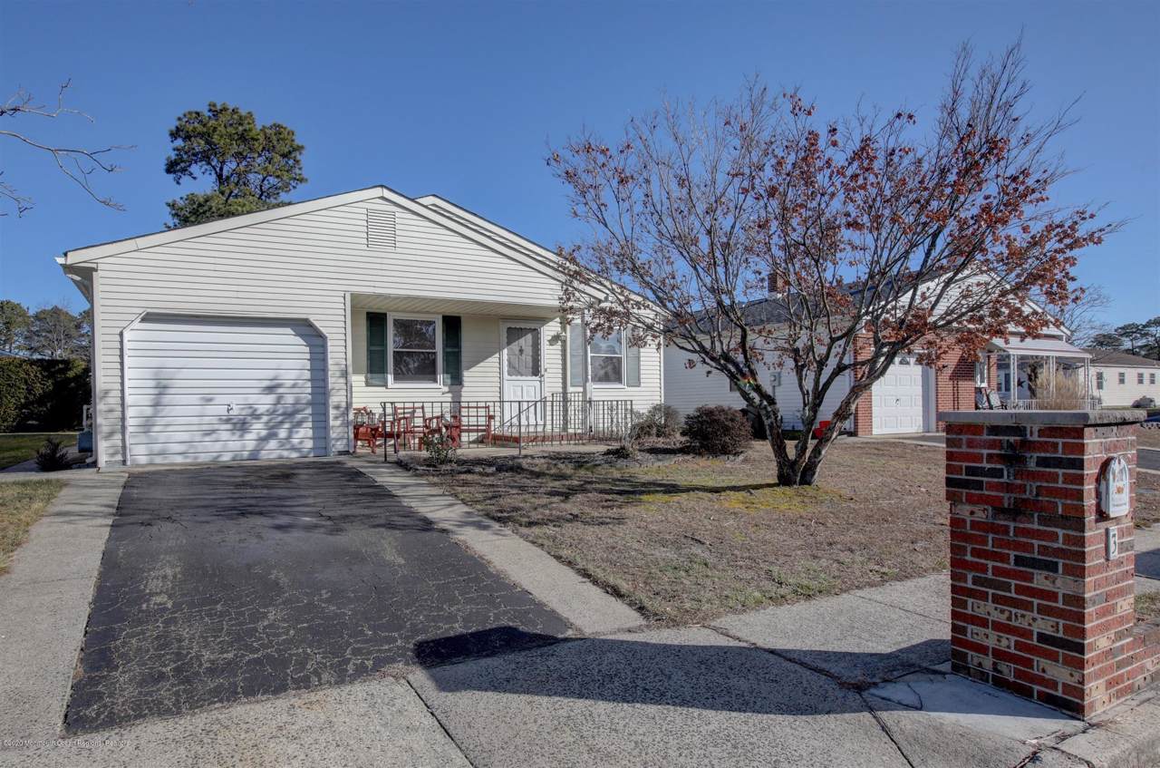 3 Bedivere Court - Photo 1