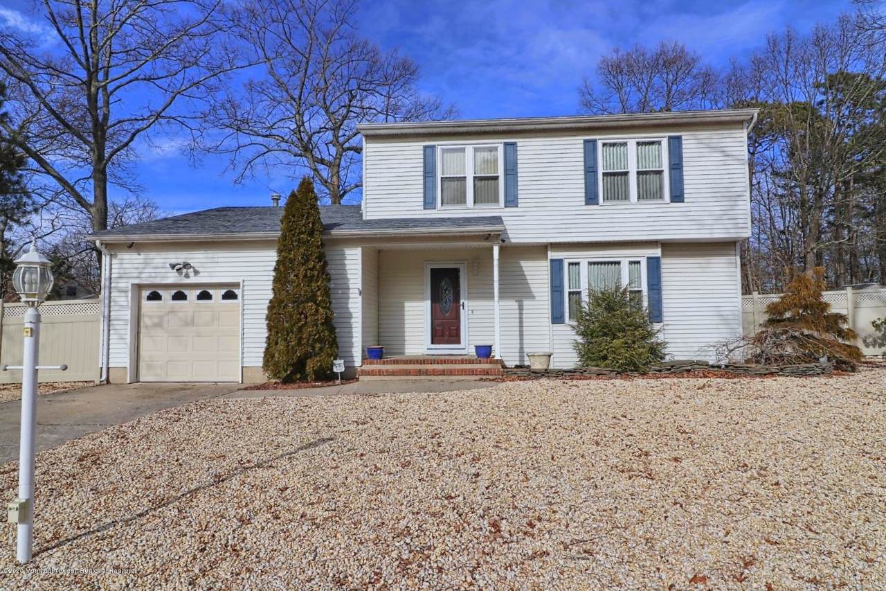 269 Bayville Avenue - Photo 1