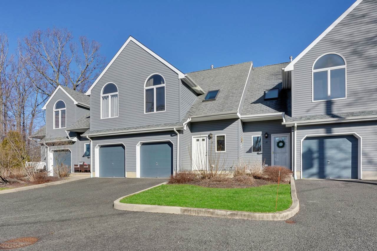 18 Riverview Avenue - Photo 1